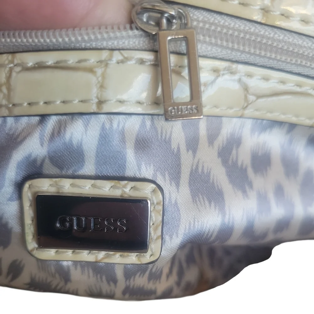 Guess Gray and Tan Shoulder Bag - Picture 4 of 13